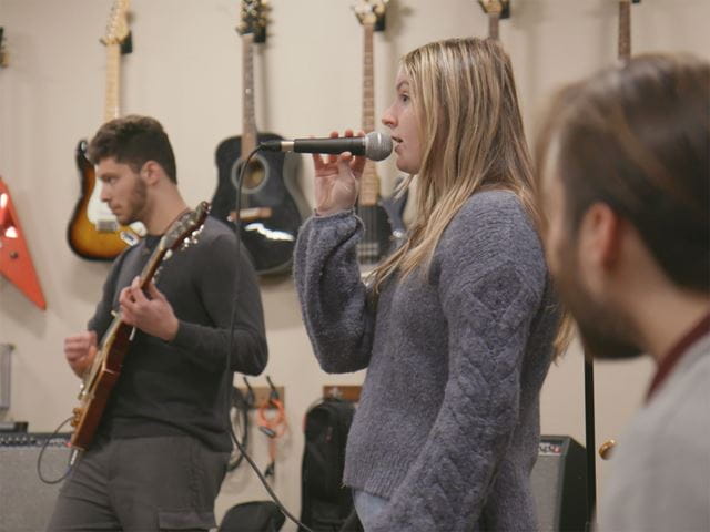 With Ƶ’s Modern Band Project, students of all majors and class years are learning new musical skills, while forming connections with each other in the process.