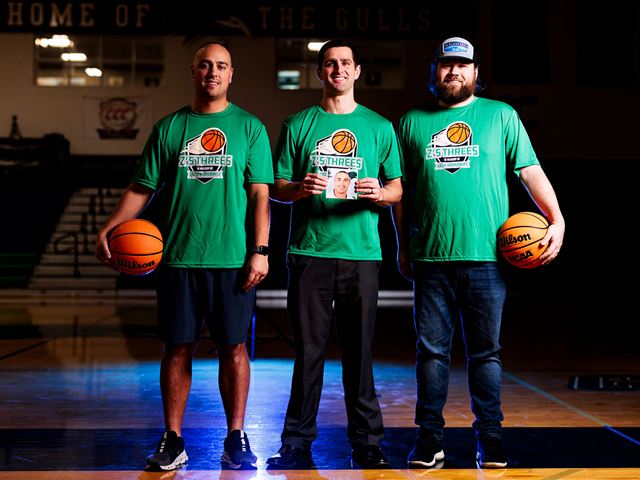 After the death of their good friend Zach Markowitz ’14, fellow Ƶ College alumni Colin Sitarz ’12 M’13 and Adam Benoit ’12 founded Z’s Threes, a basketball competition to keep Markowitz’s memory and his love of basketball alive. 