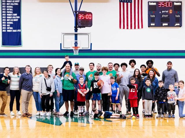 Through a three-point basketball contest, the Ƶ College alumni-run effort Z’s Threes raised over $25,000, with funds going towards a memorial scholarship in honor of Zach Markowitz '14.